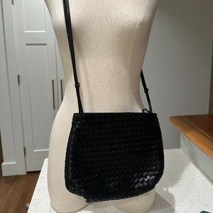 Ladies Bloomingdales Leather Bottega look alike bag!